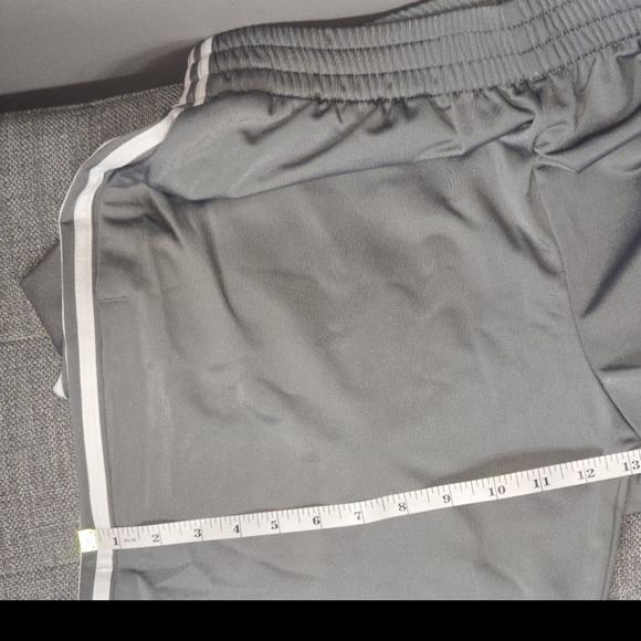 Adidas Mens, Jacket and taper Pants Green size XL, SUITS MULTI  SPORT grey four. - Picture 5 of 16